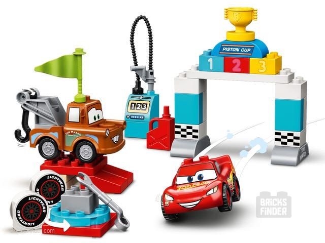 LEGO 10924 Lightning McQueen's Race Day Image 1