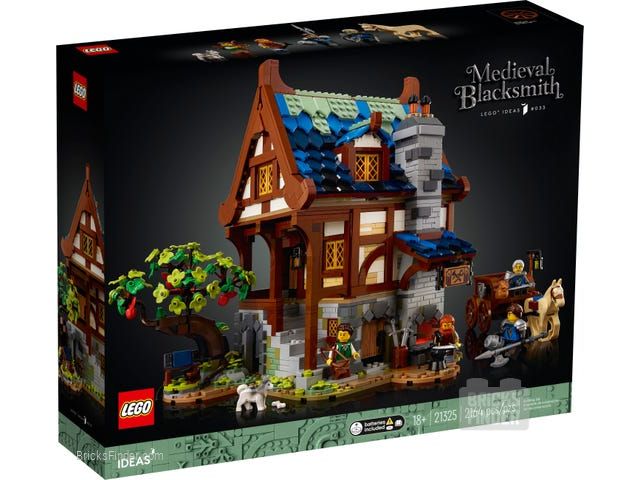 LEGO 21325 Medieval Blacksmith Box