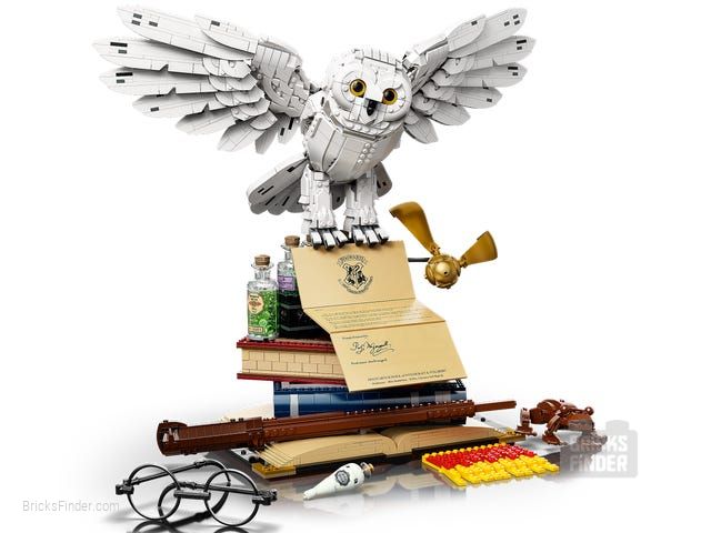 LEGO 76391 Hogwarts Icons - Collectors' Edition Image 1