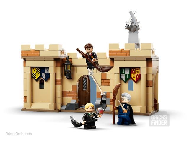 LEGO 76395 Hogwarts: First Flying Lesson Image 2